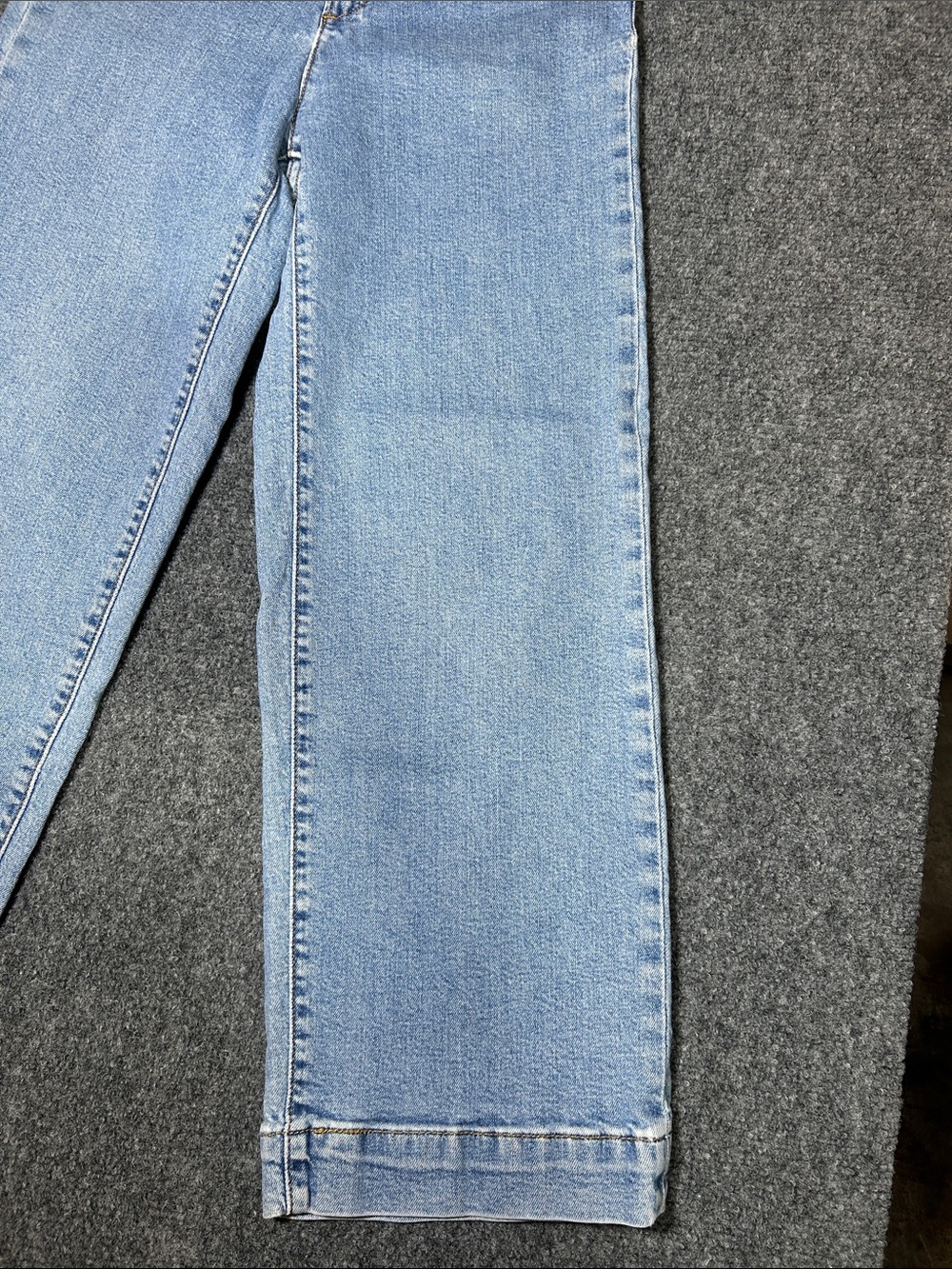 Levi's Ribcage Wide Leg Crop Light Blue Wide-Leg Jeans Women’s 25W x 26L - Picture 10 of 14